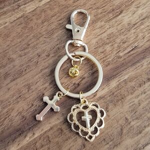 NEW Gold Tone Heart and Cross Keychain